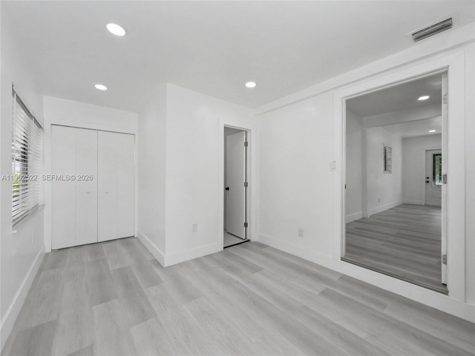 15694 NE 10th Ct North Miami Beach, FL 33162