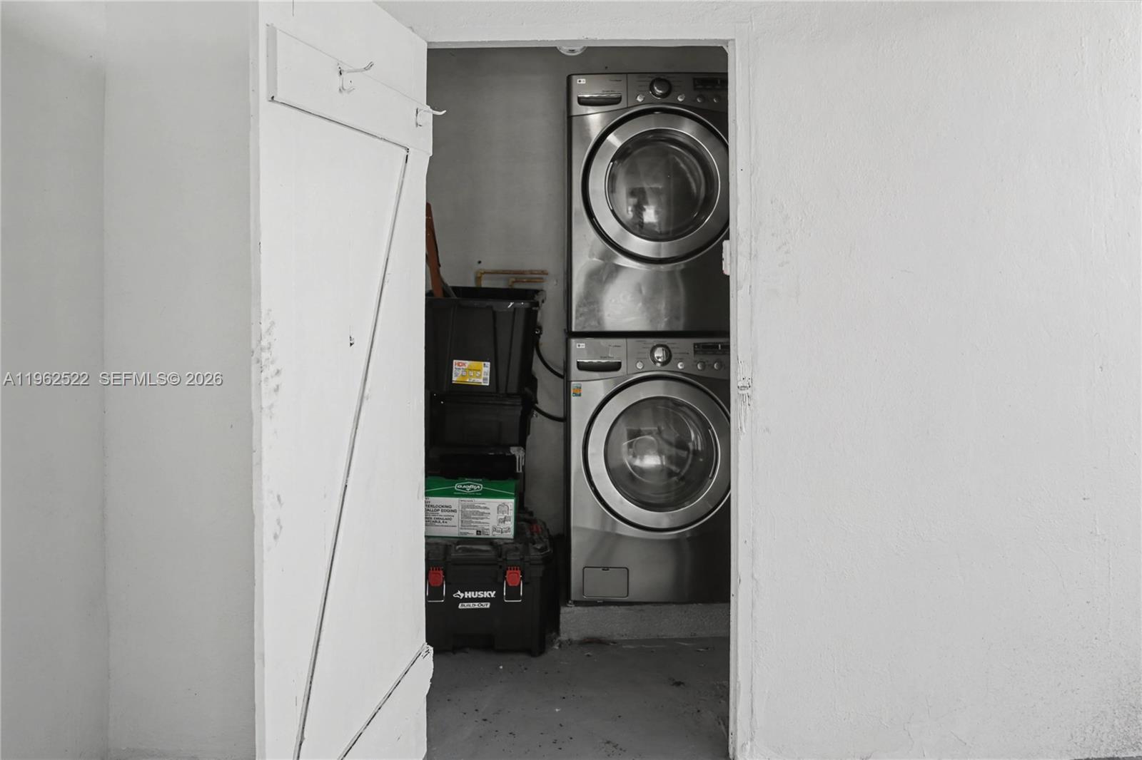 15694 NE 10th Ct North Miami Beach, FL 33162