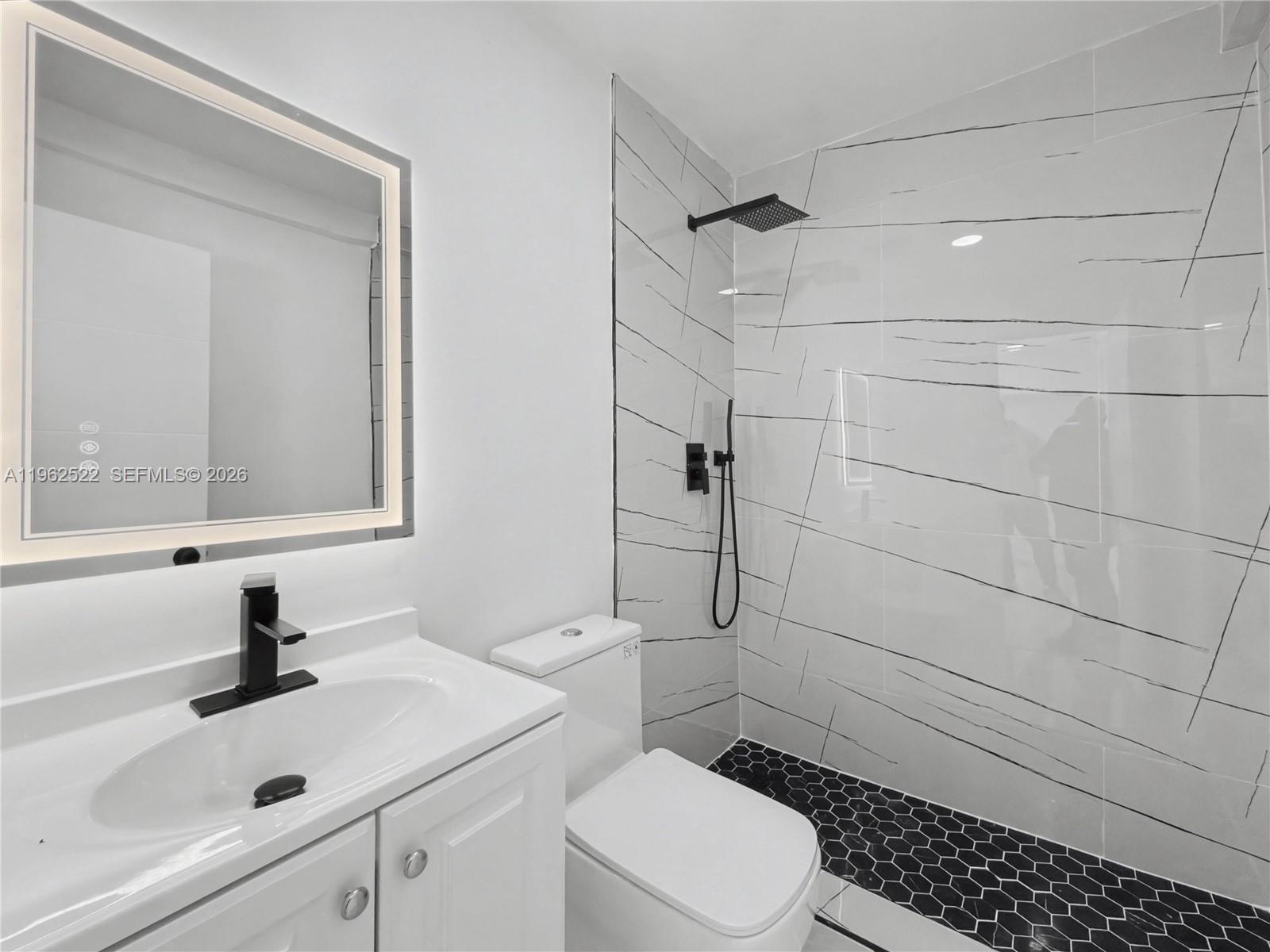 15694 NE 10th Ct North Miami Beach, FL 33162