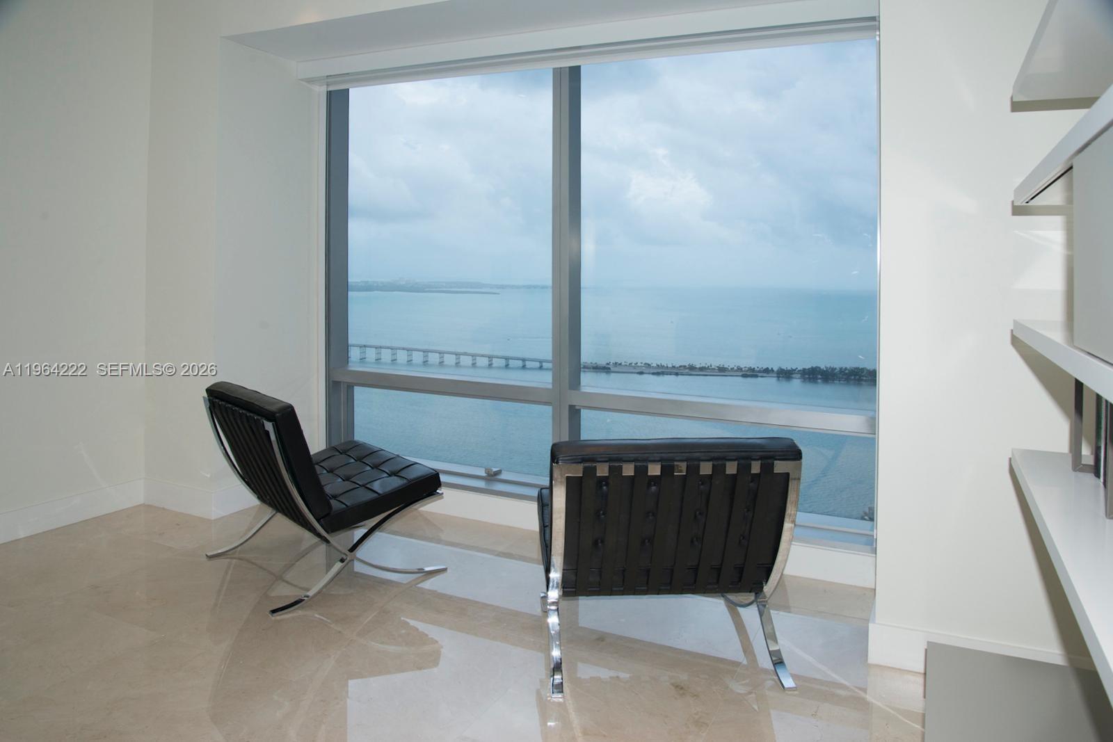 image Four Seasons Residences Miami12