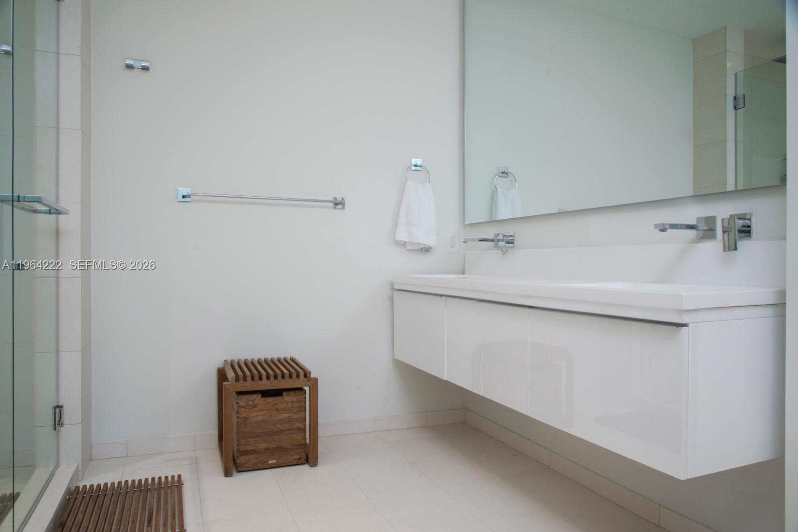 image Four Seasons Residences Miami15