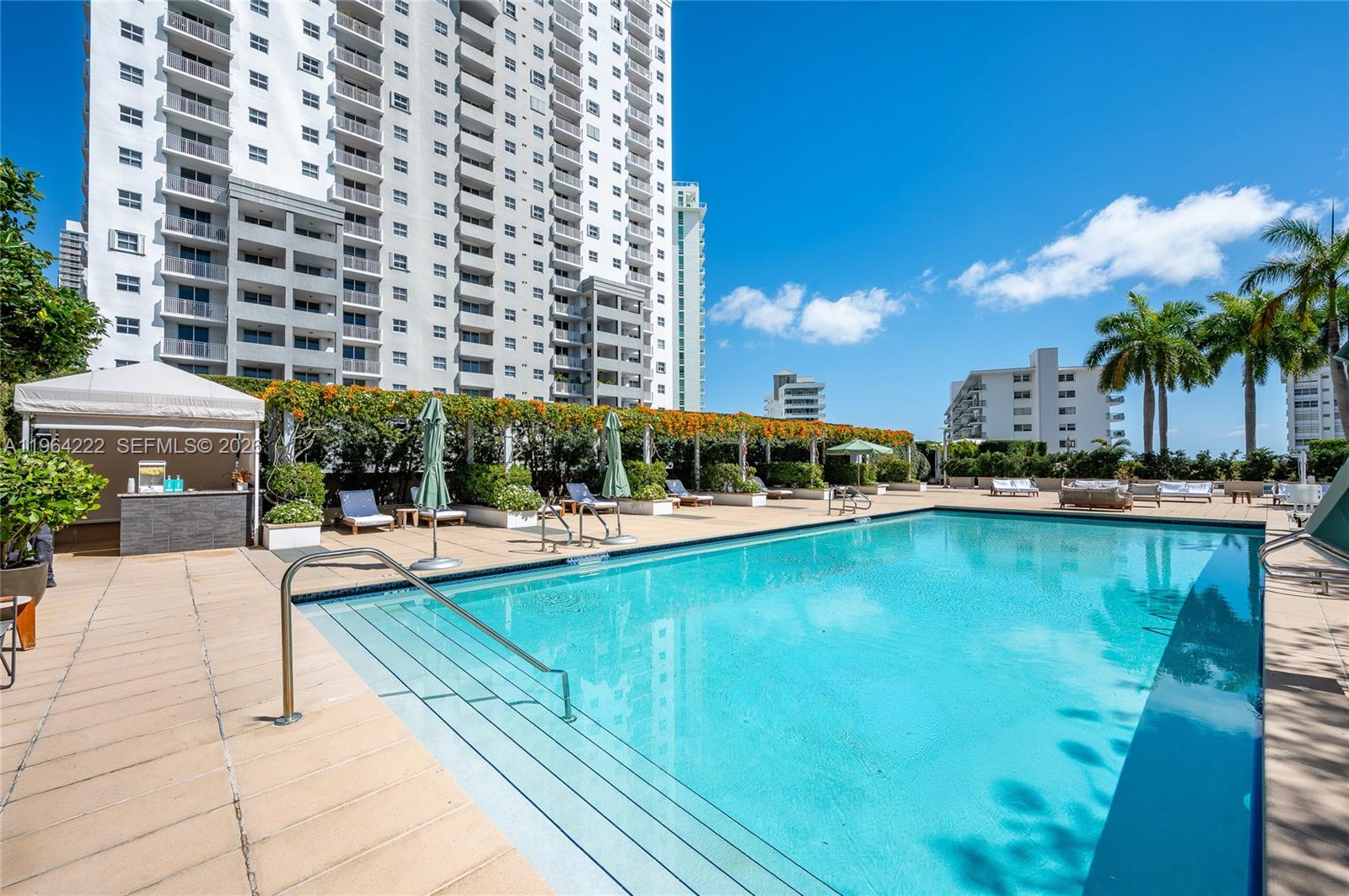 image Four Seasons Residences Miami29