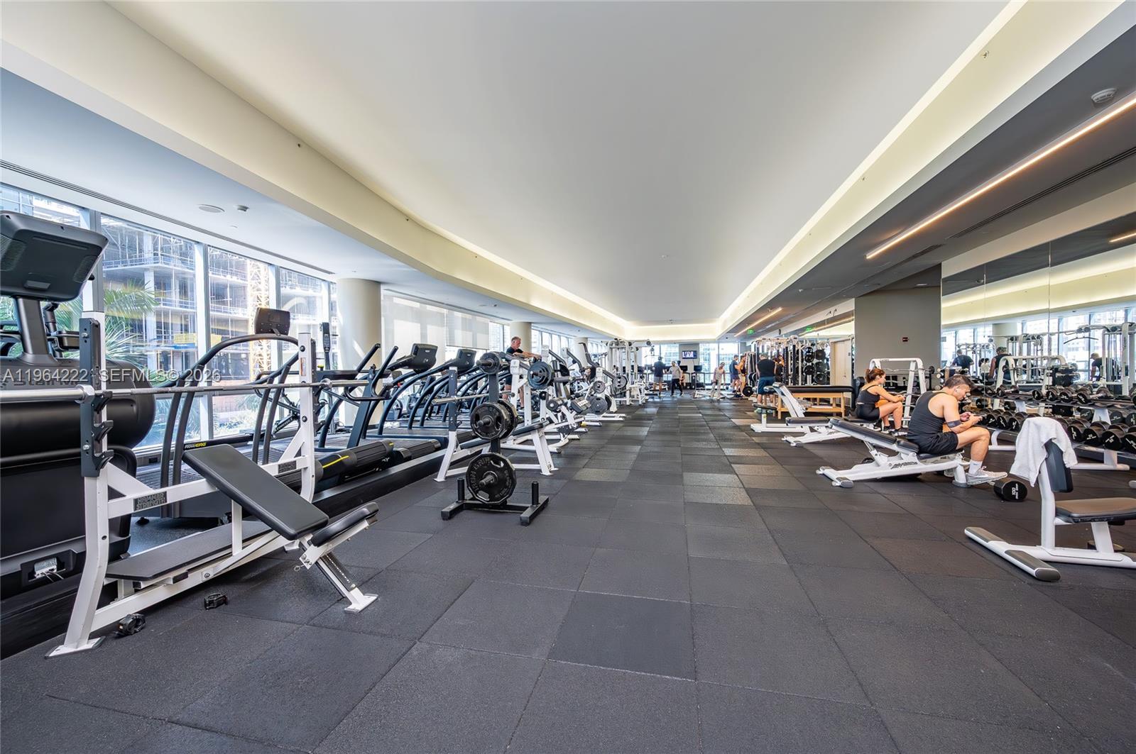 image Four Seasons Residences Miami39