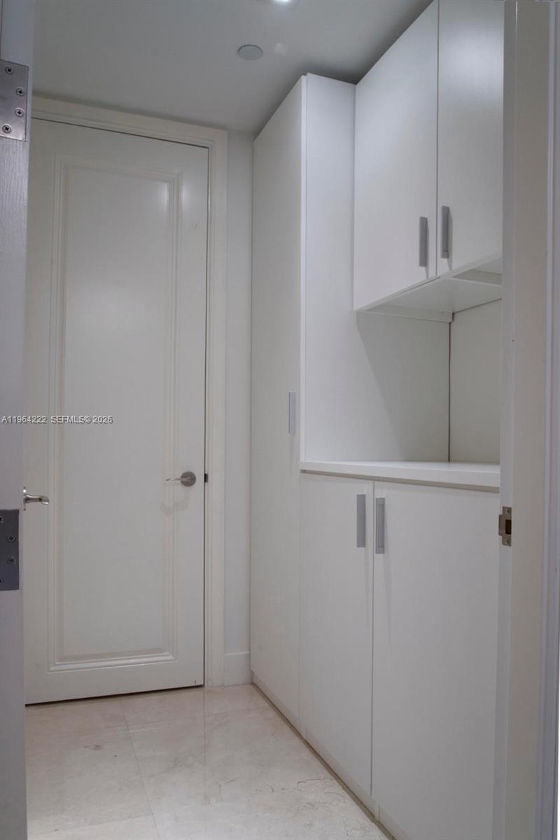 image Four Seasons Residences Miami5