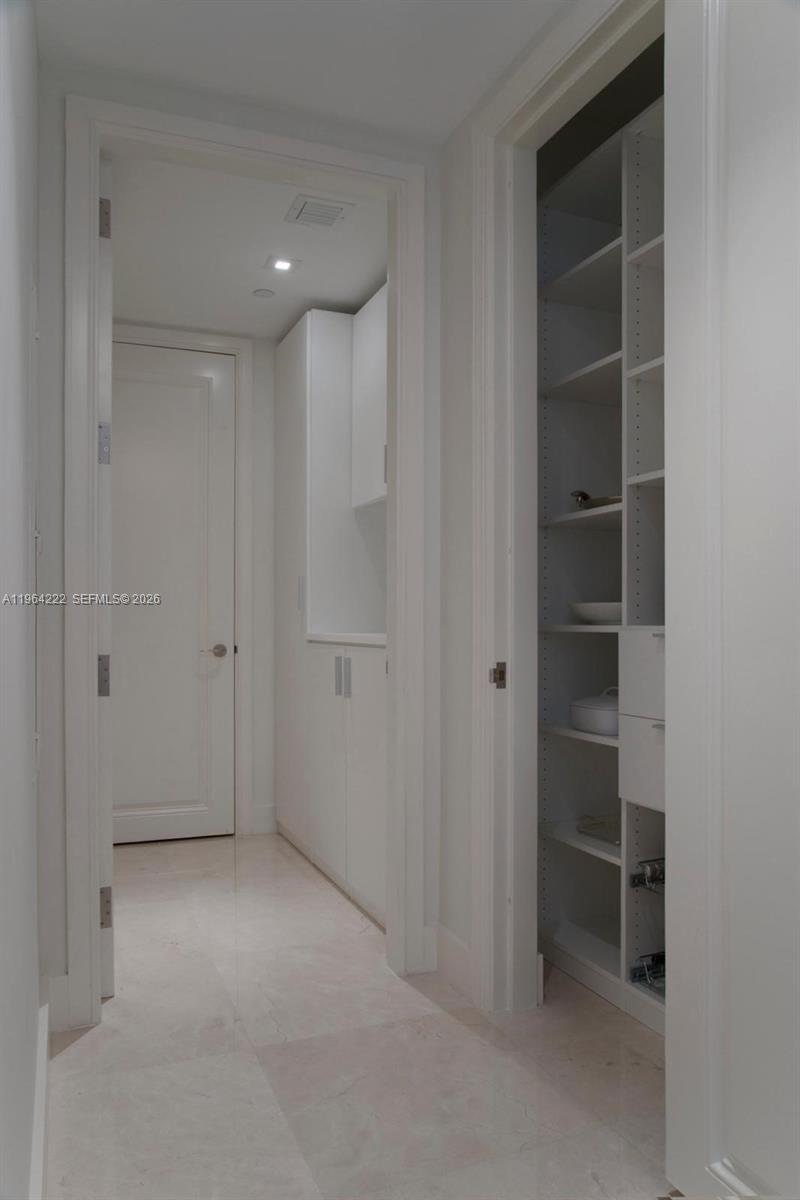 image Four Seasons Residences Miami6