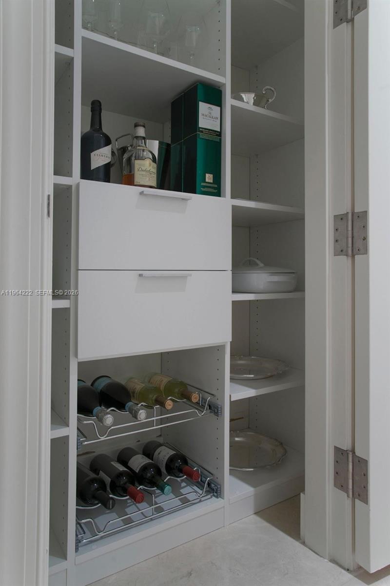 image Four Seasons Residences Miami7