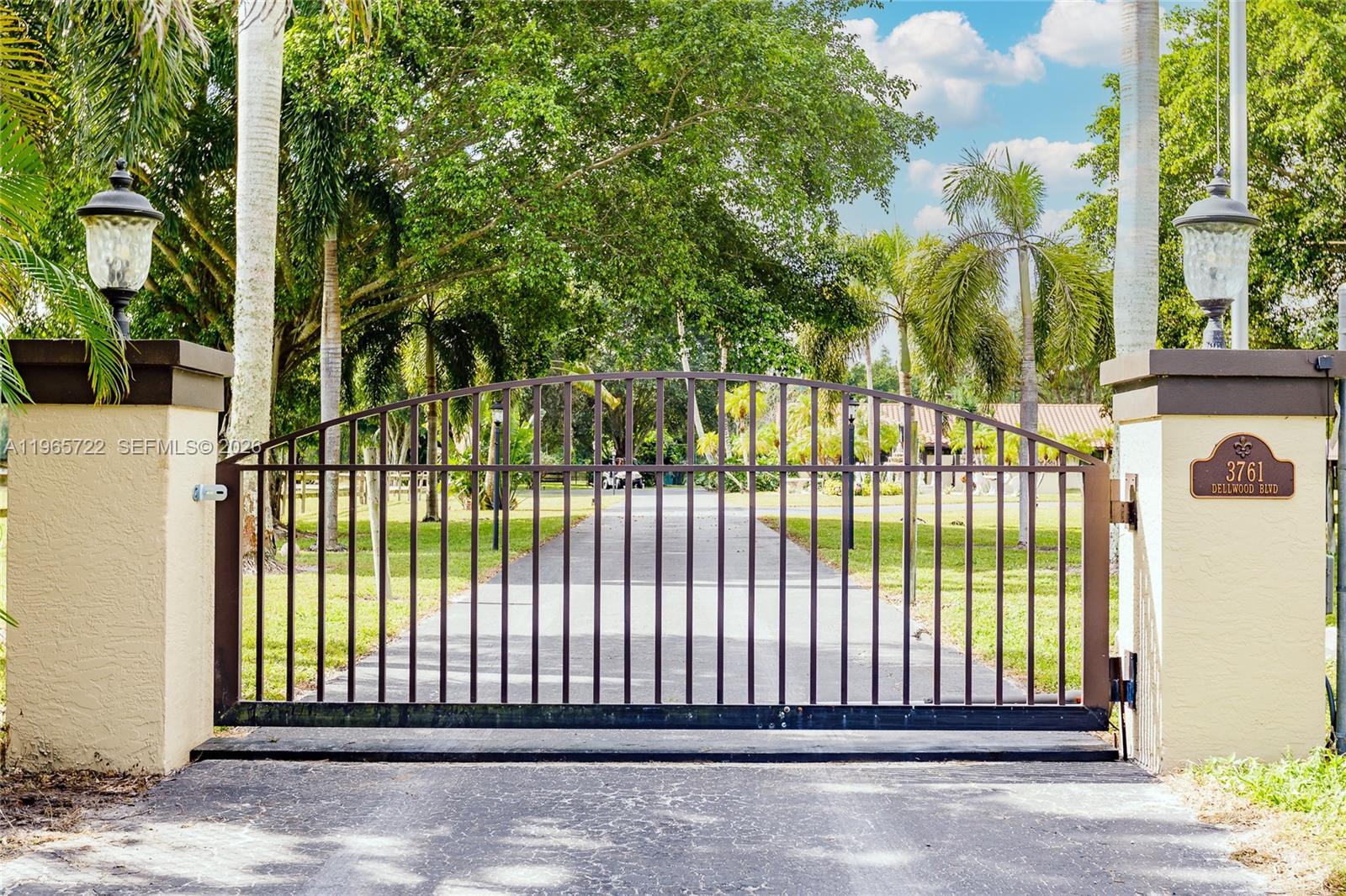 3761 Dellwood Blvd Loxahatchee, FL 33470