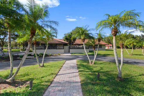 3761 Dellwood Blvd Loxahatchee, FL 33470