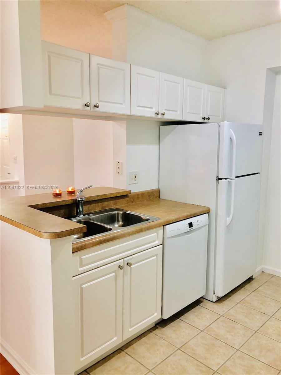 image Porto Bellagio Condo5