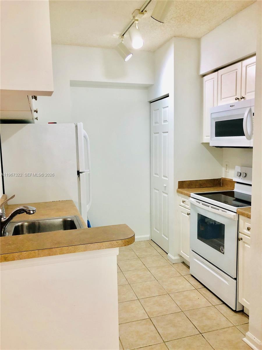 image Porto Bellagio Condo7