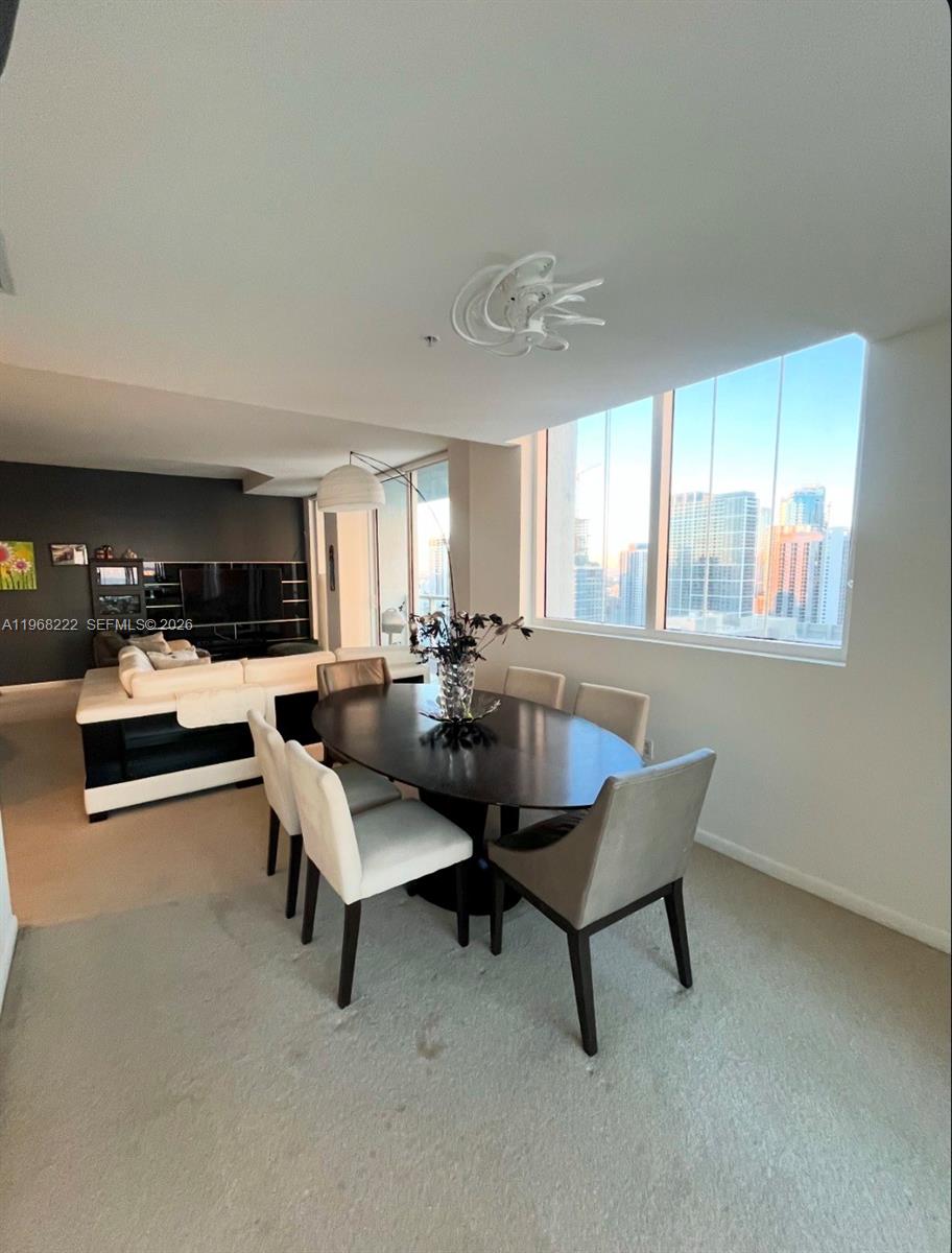 253 NE 2nd St #3903 Miami, FL 33132