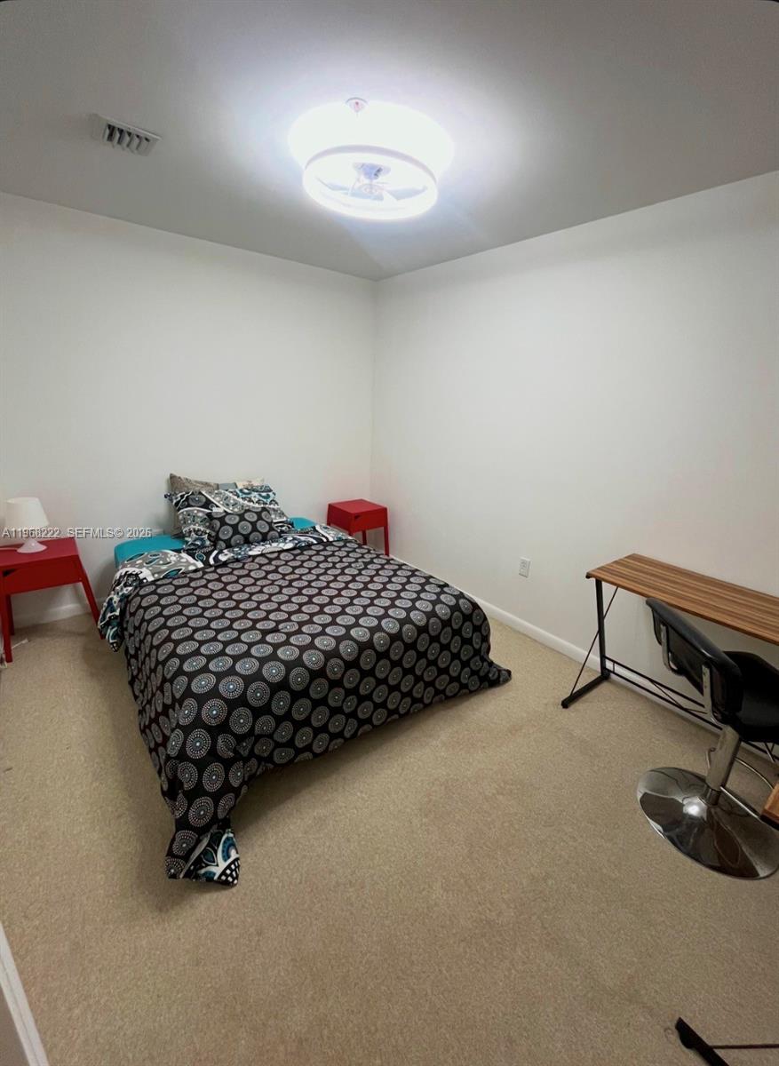 253 NE 2nd St #3903 Miami, FL 33132