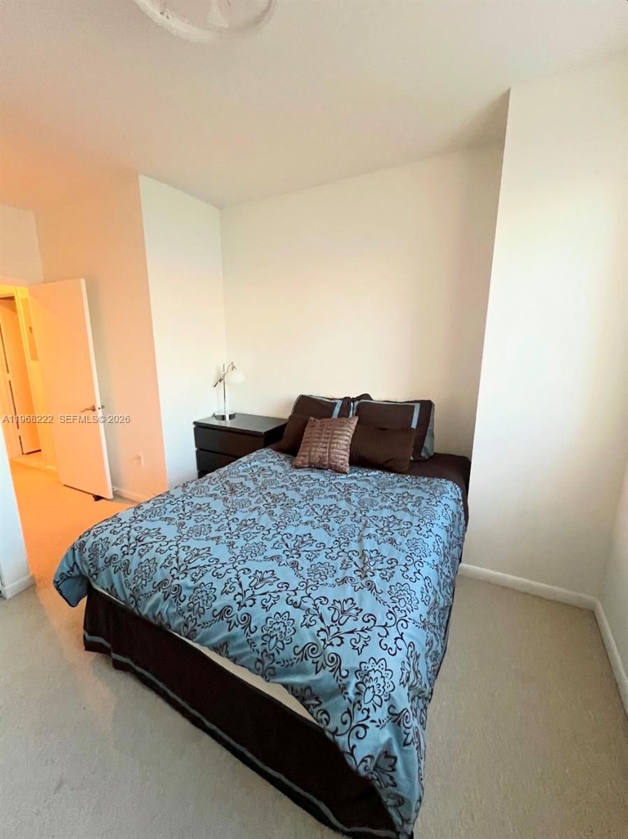 253 NE 2nd St #3903 Miami, FL 33132