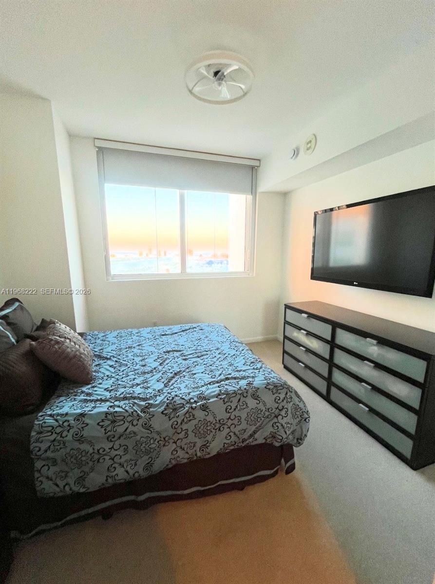 253 NE 2nd St #3903 Miami, FL 33132