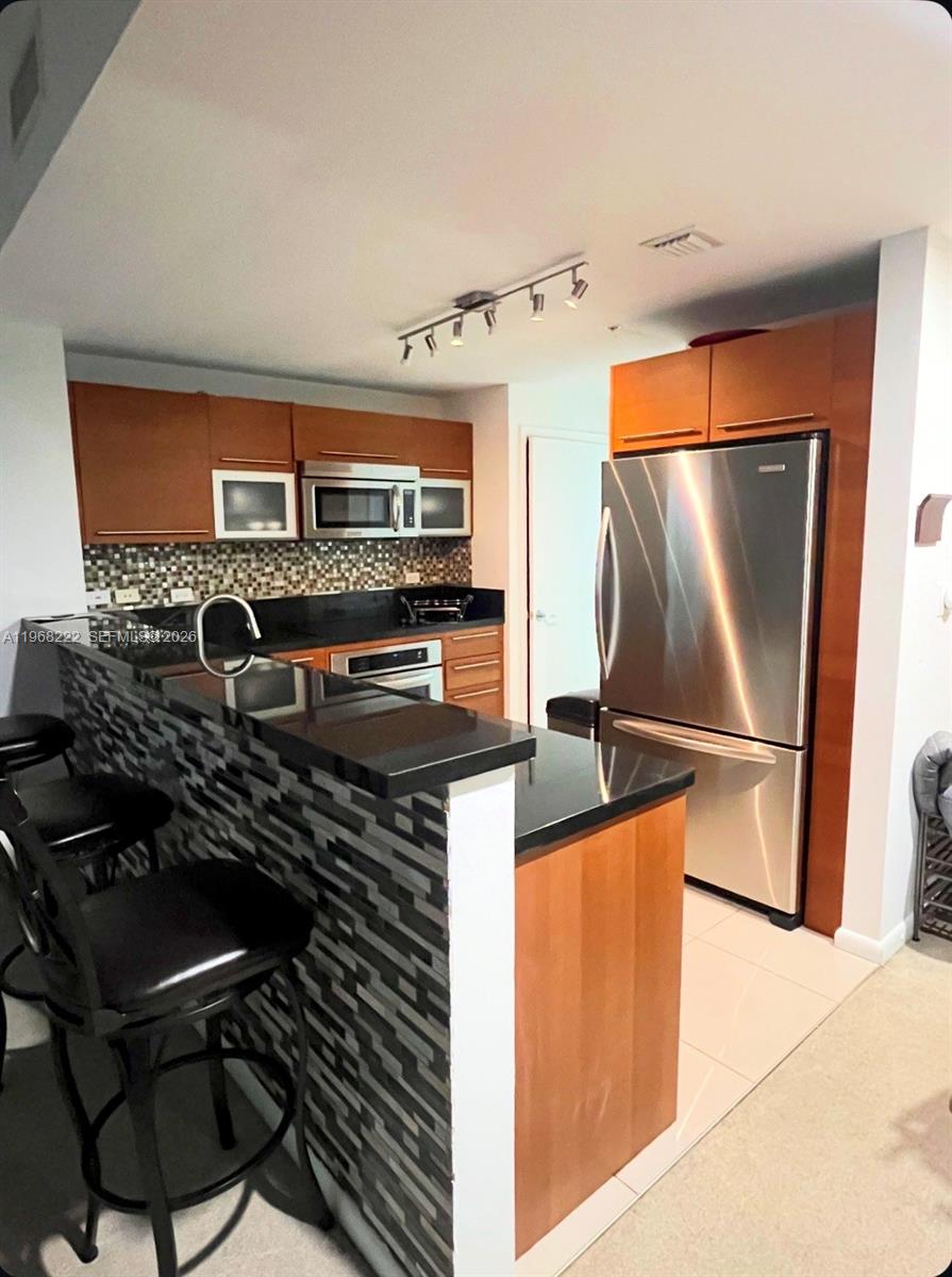 253 NE 2nd St #3903 Miami, FL 33132