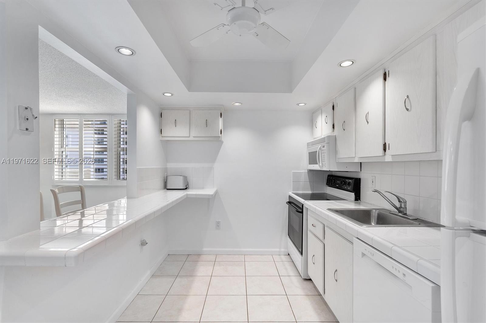 9273 Collins Ave #901 Surfside, FL 33154