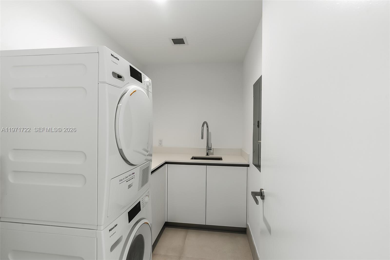 9201 E Bay Hbr Dr #603 Bay Harbor Islands, FL 33154