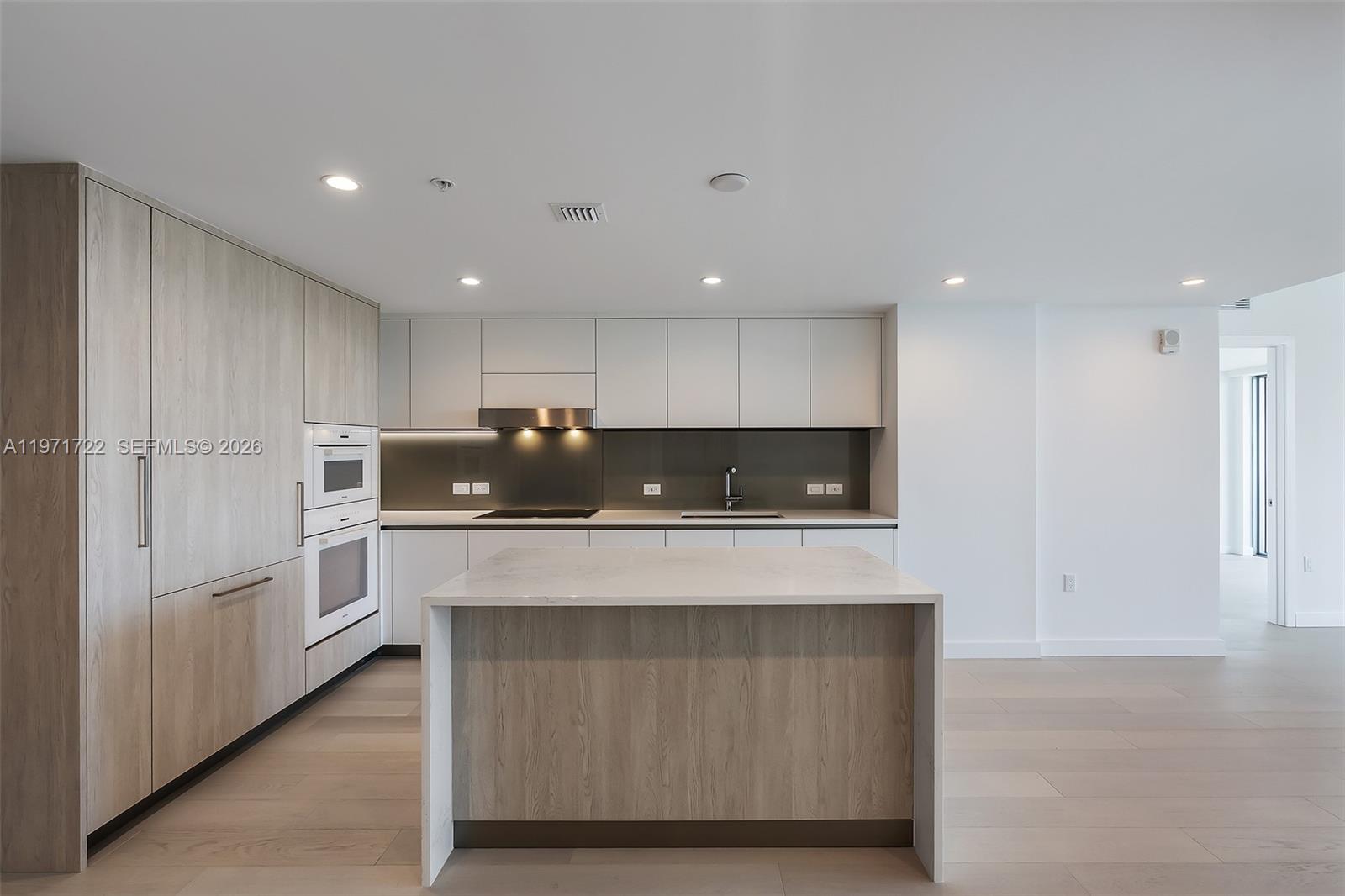 9201 E Bay Hbr Dr #603 Bay Harbor Islands, FL 33154