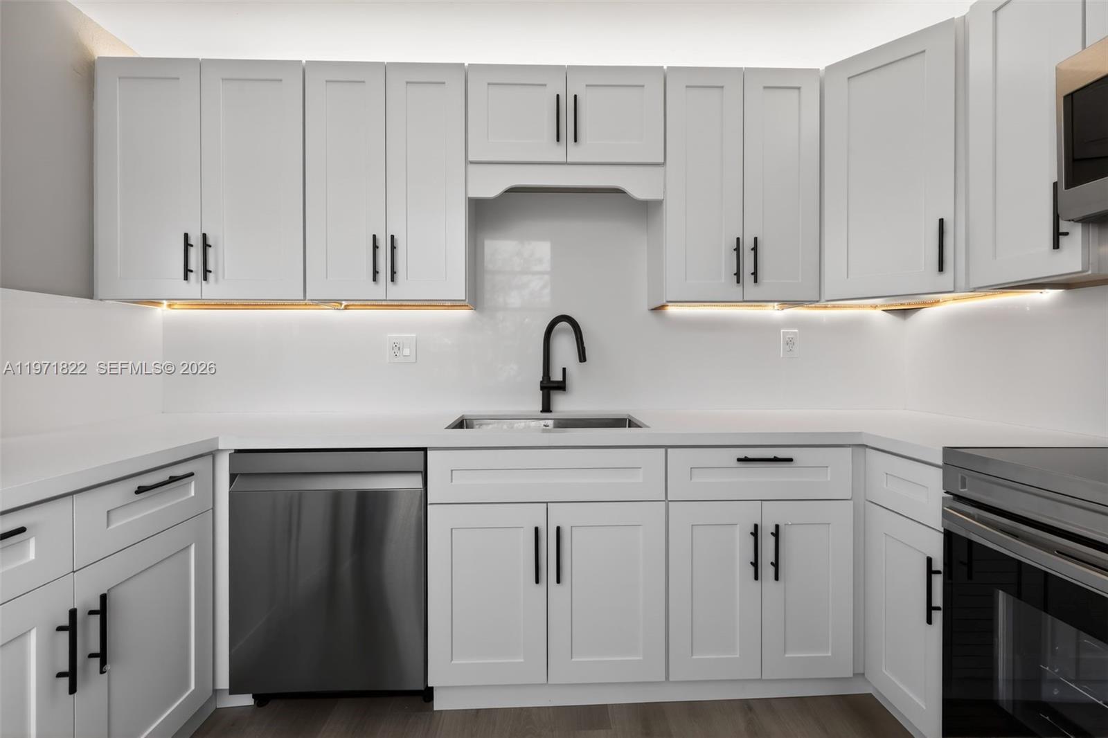 9420 Tangerine Pl #407 Davie, FL 33324