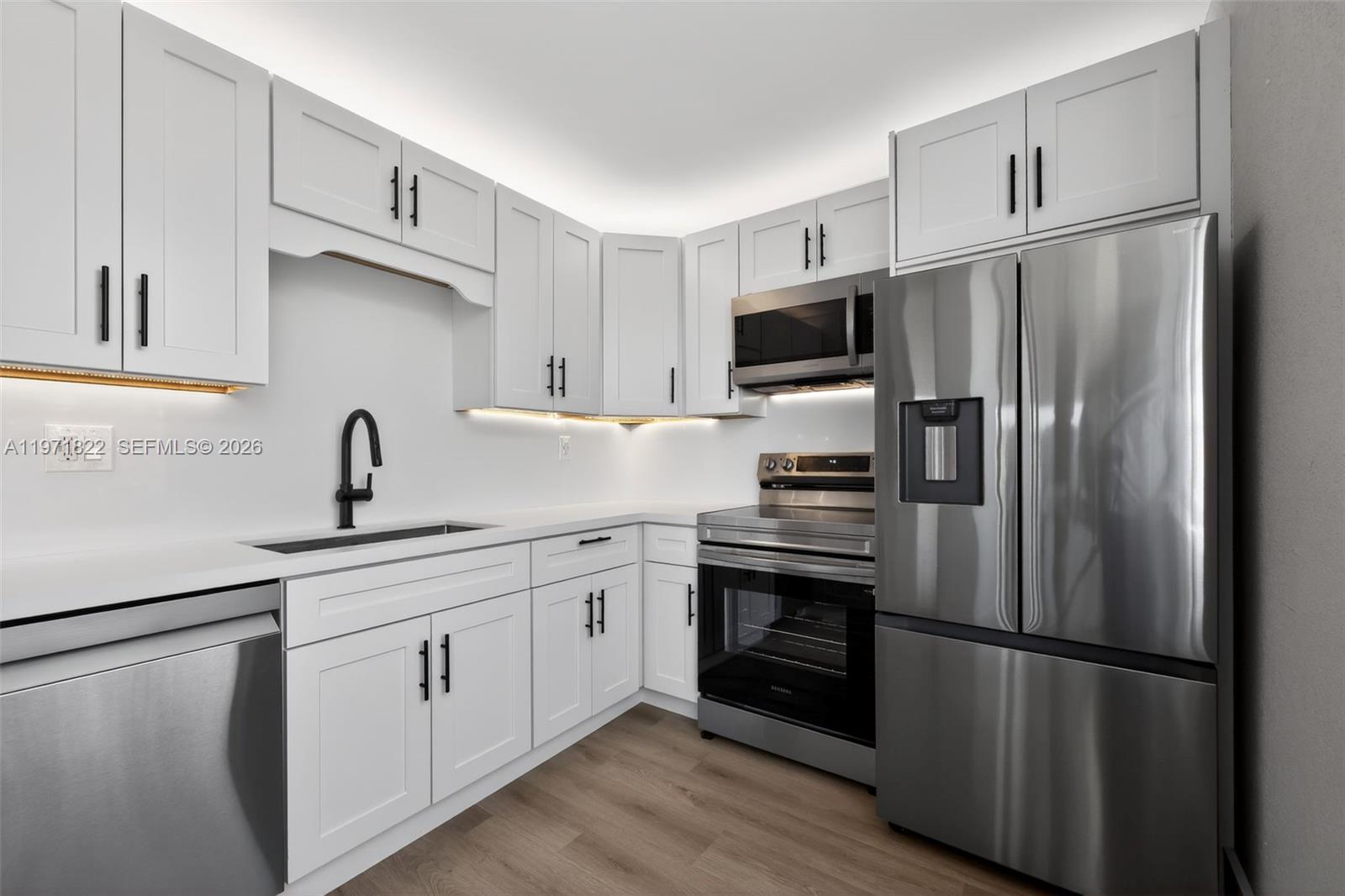 9420 Tangerine Pl #407 Davie, FL 33324