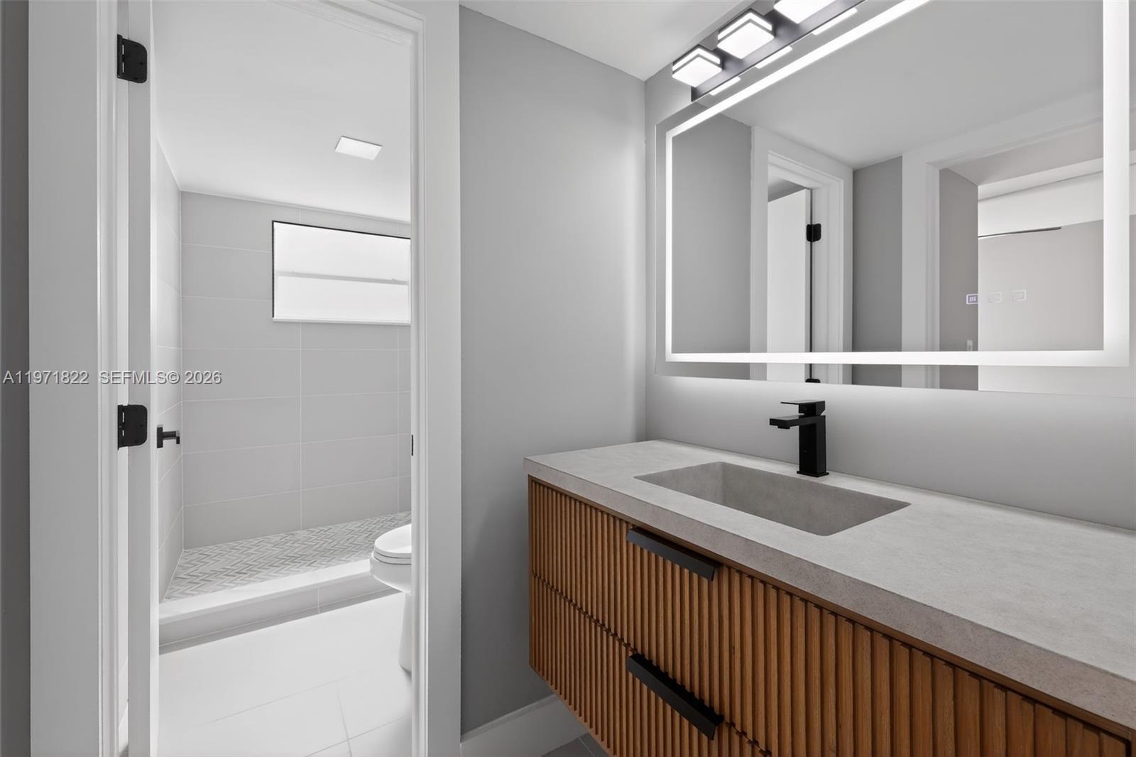 9420 Tangerine Pl #407 Davie, FL 33324