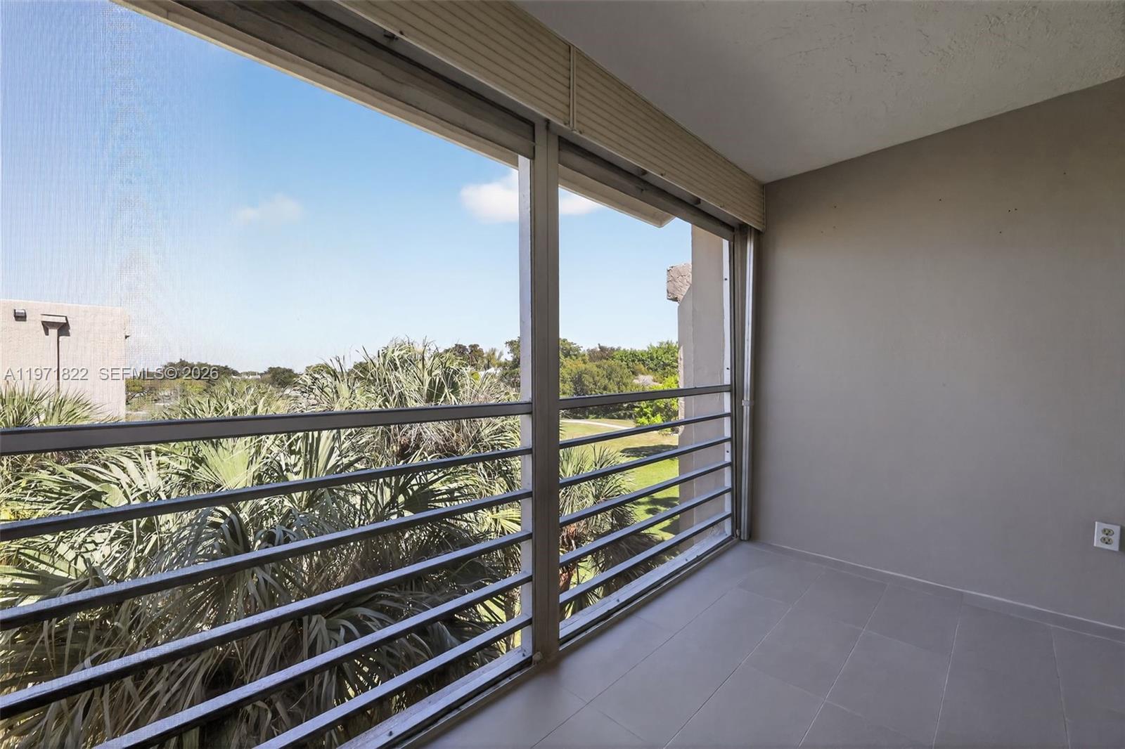 9420 Tangerine Pl #407 Davie, FL 33324