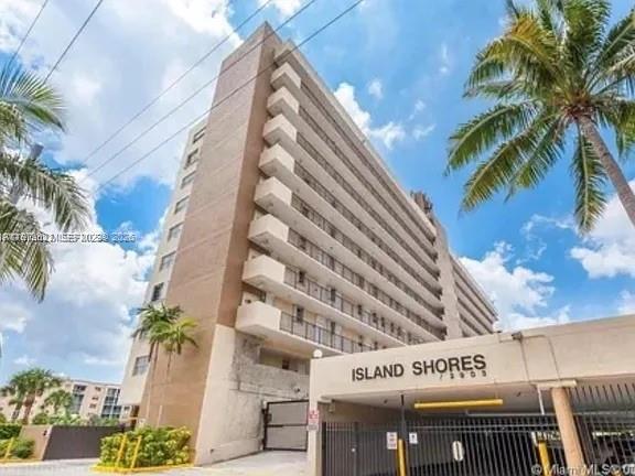 2903 N Miami Bch Blvd #806 North Miami Beach, FL 33160