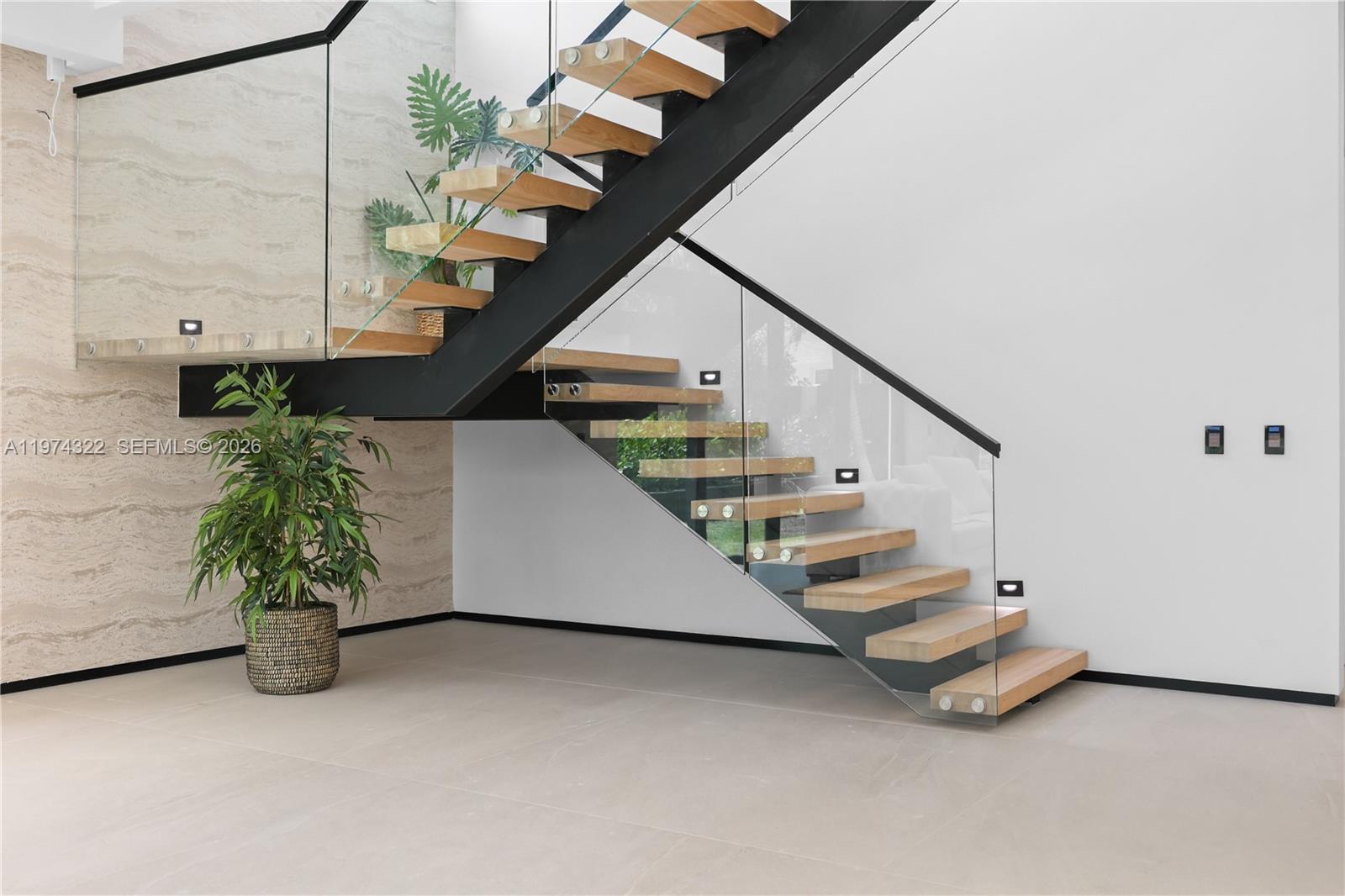 255 Capri Ave Lauderdale By The Sea, FL 33308