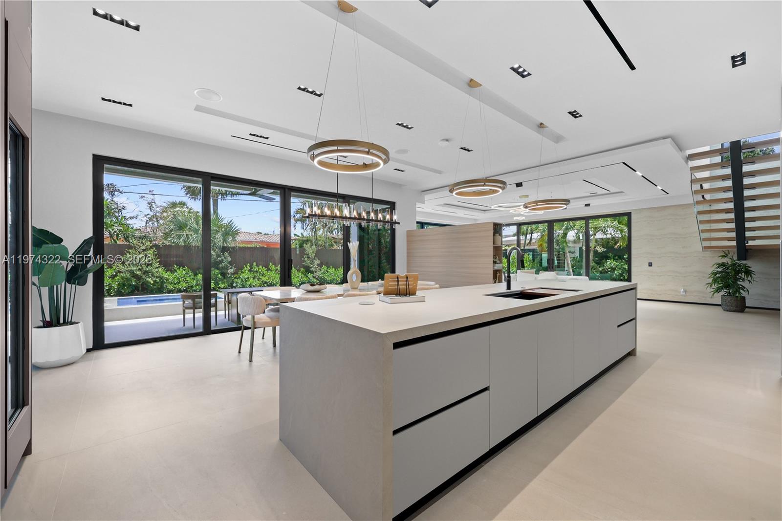 255 Capri Ave Lauderdale By The Sea, FL 33308