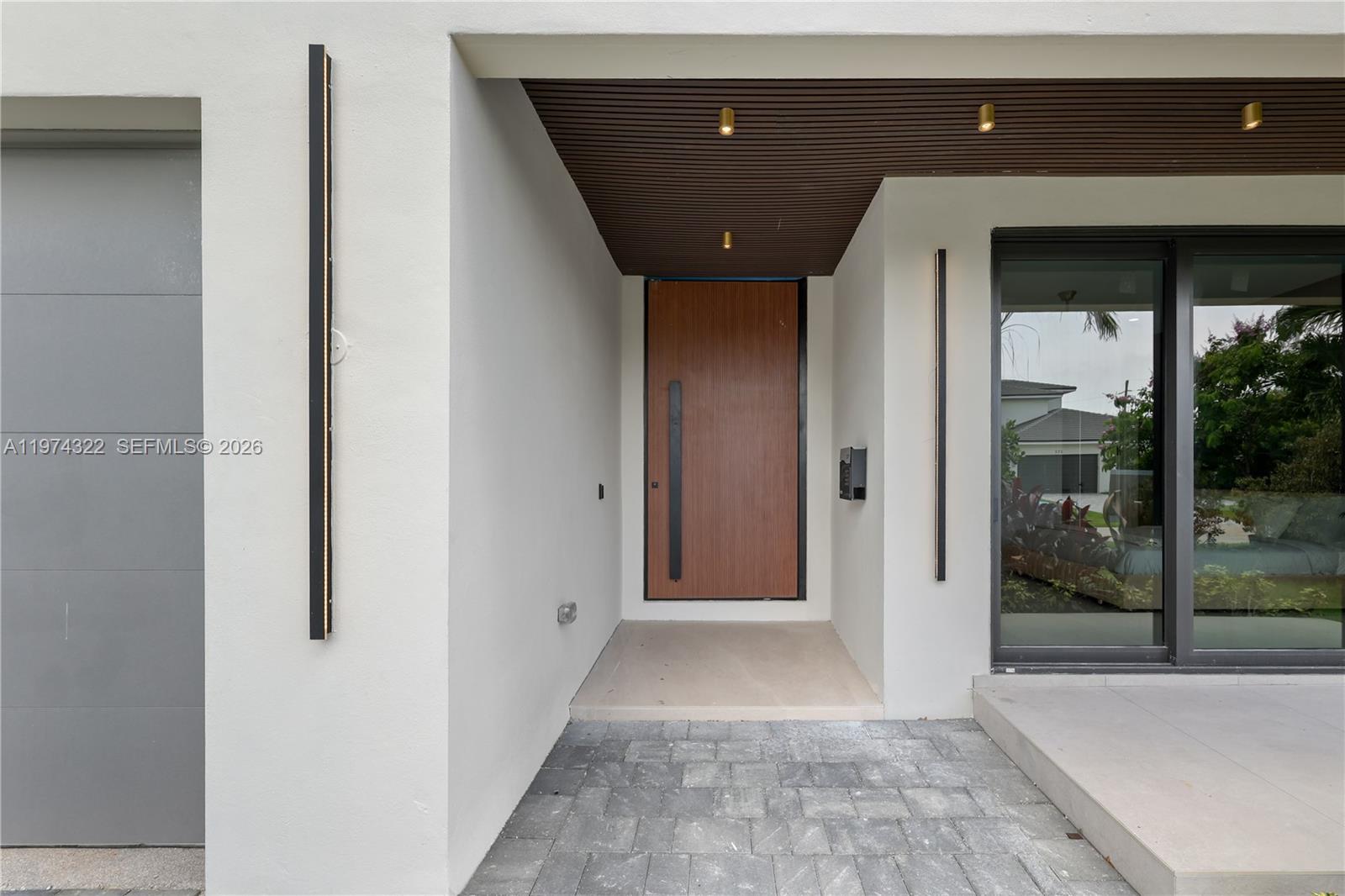 255 Capri Ave Lauderdale By The Sea, FL 33308