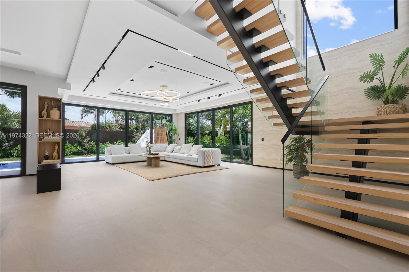 255 Capri Ave Lauderdale By The Sea, FL 33308