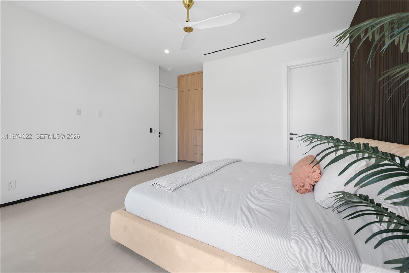 255 Capri Ave Lauderdale By The Sea, FL 33308