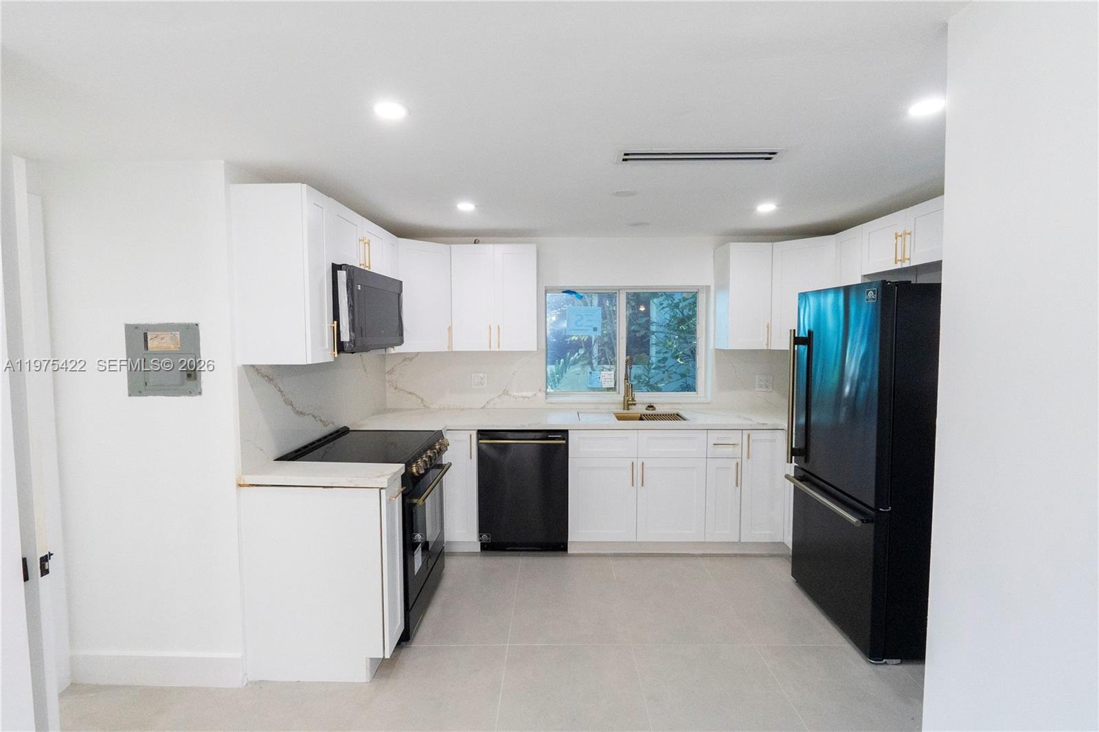 905 Tangier St Coral Gables, FL 33134