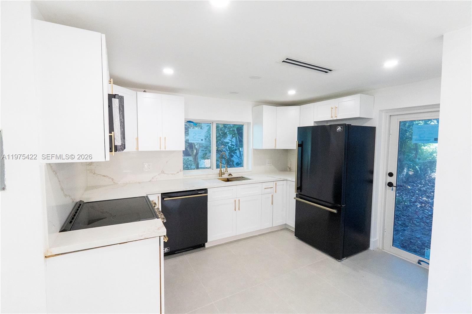 905 Tangier St Coral Gables, FL 33134