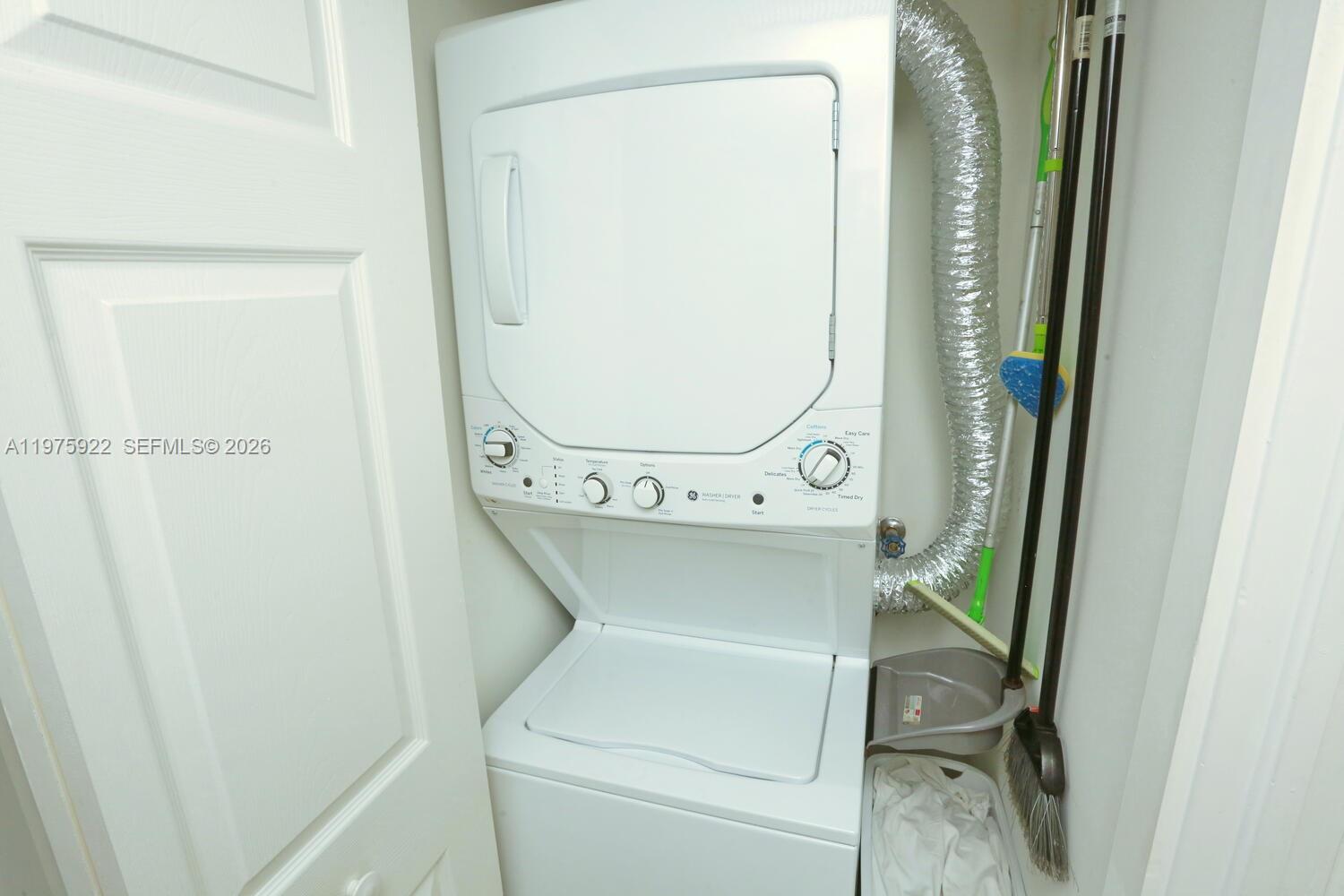 3530 Mystic Pointe Dr #2807 Aventura, FL 33180