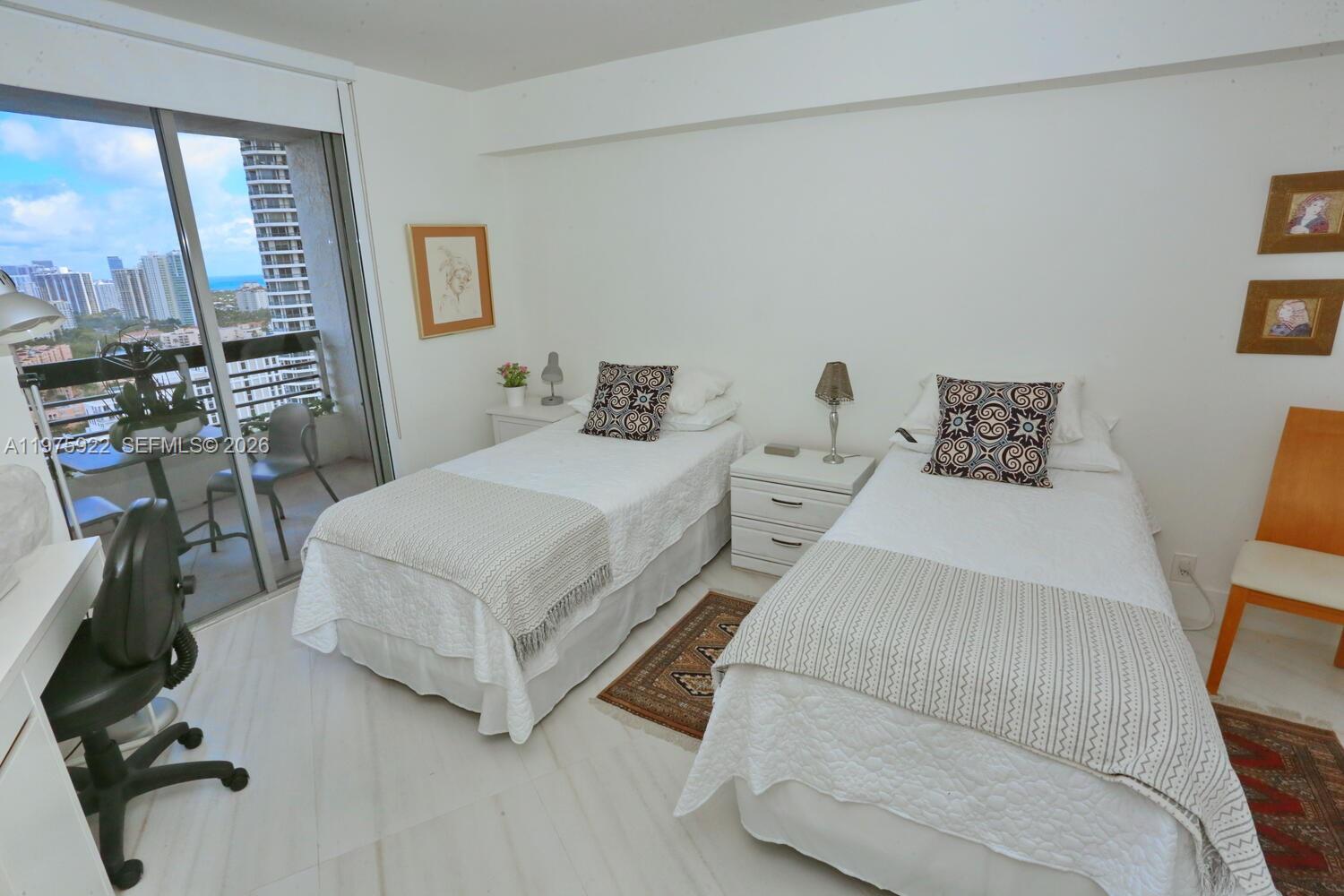 3530 Mystic Pointe Dr #2807 Aventura, FL 33180