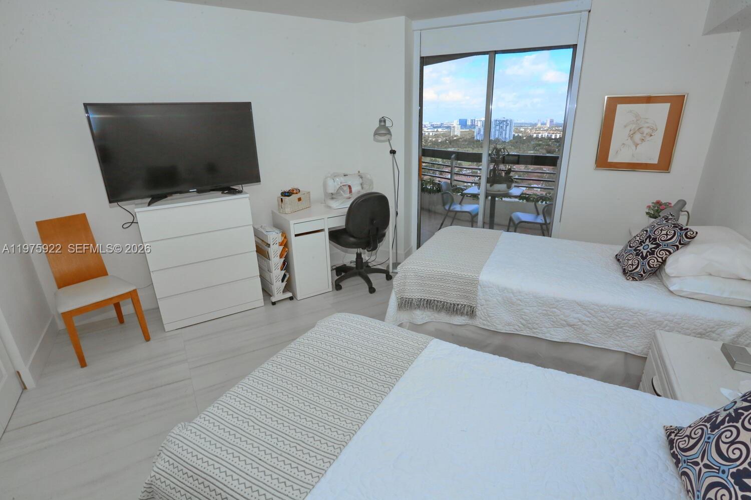 3530 Mystic Pointe Dr #2807 Aventura, FL 33180