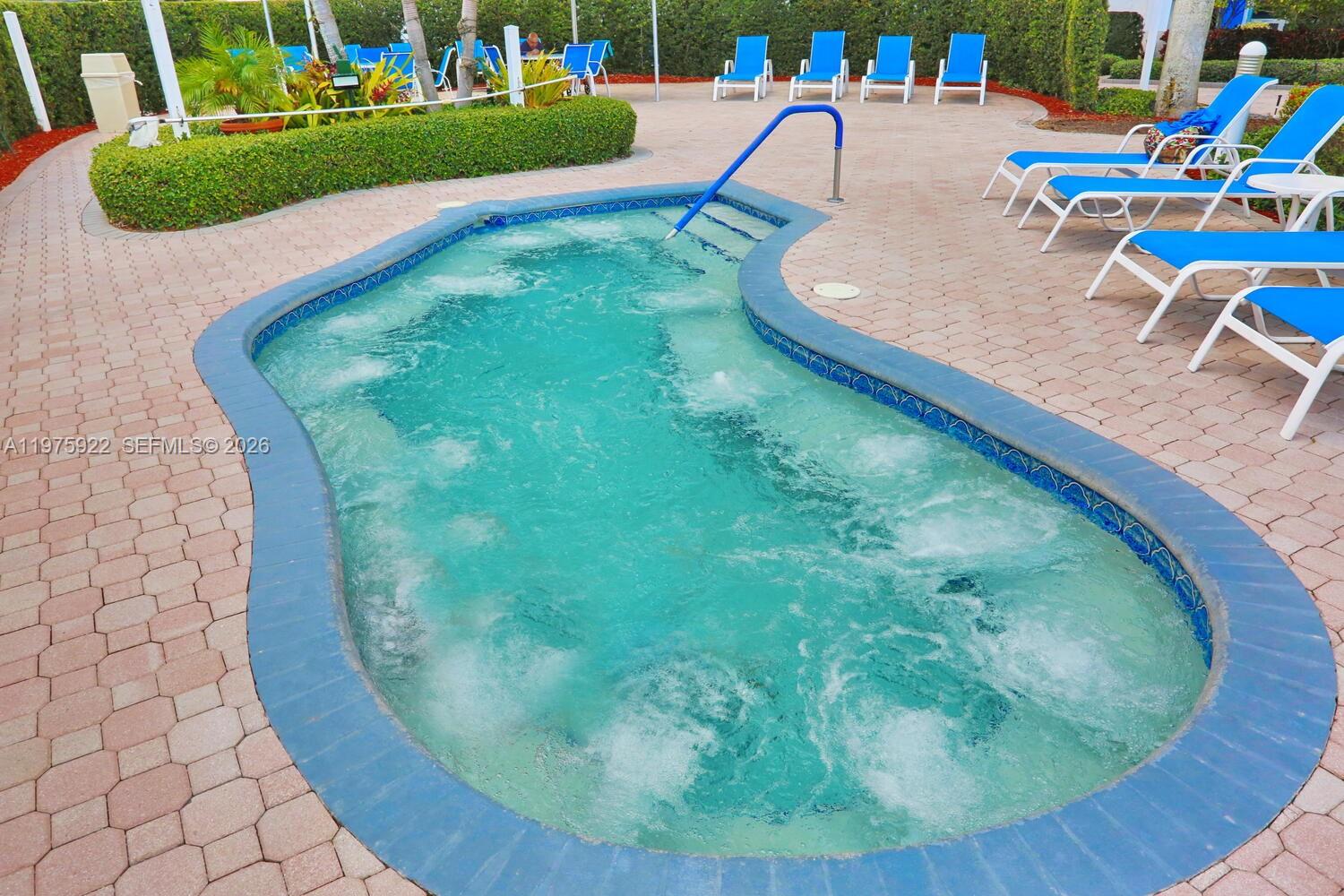 3530 Mystic Pointe Dr #2807 Aventura, FL 33180