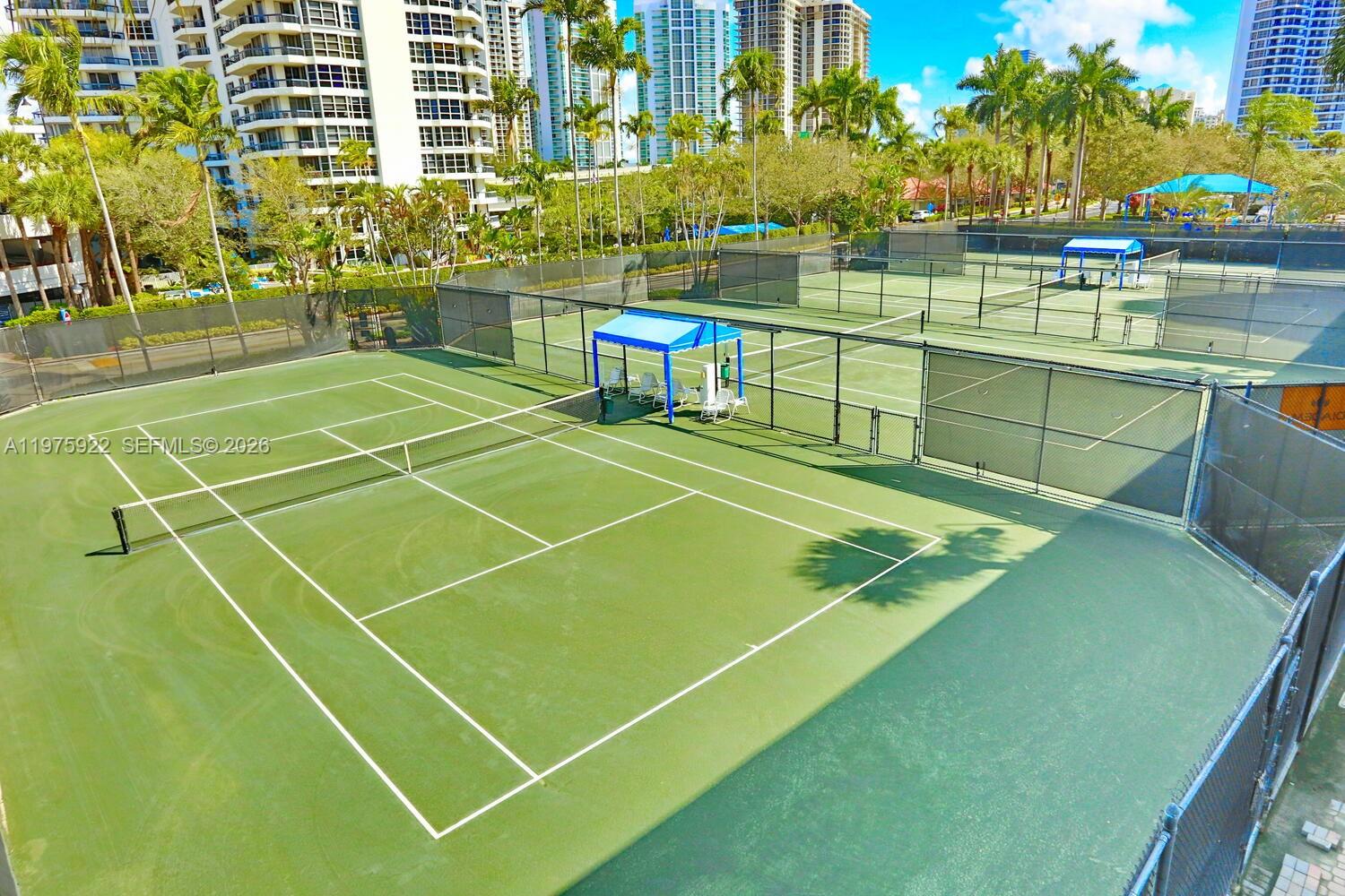 3530 Mystic Pointe Dr #2807 Aventura, FL 33180