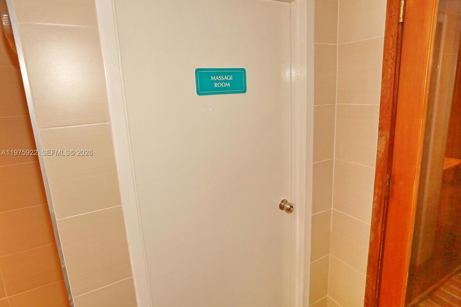 3530 Mystic Pointe Dr #2807 Aventura, FL 33180