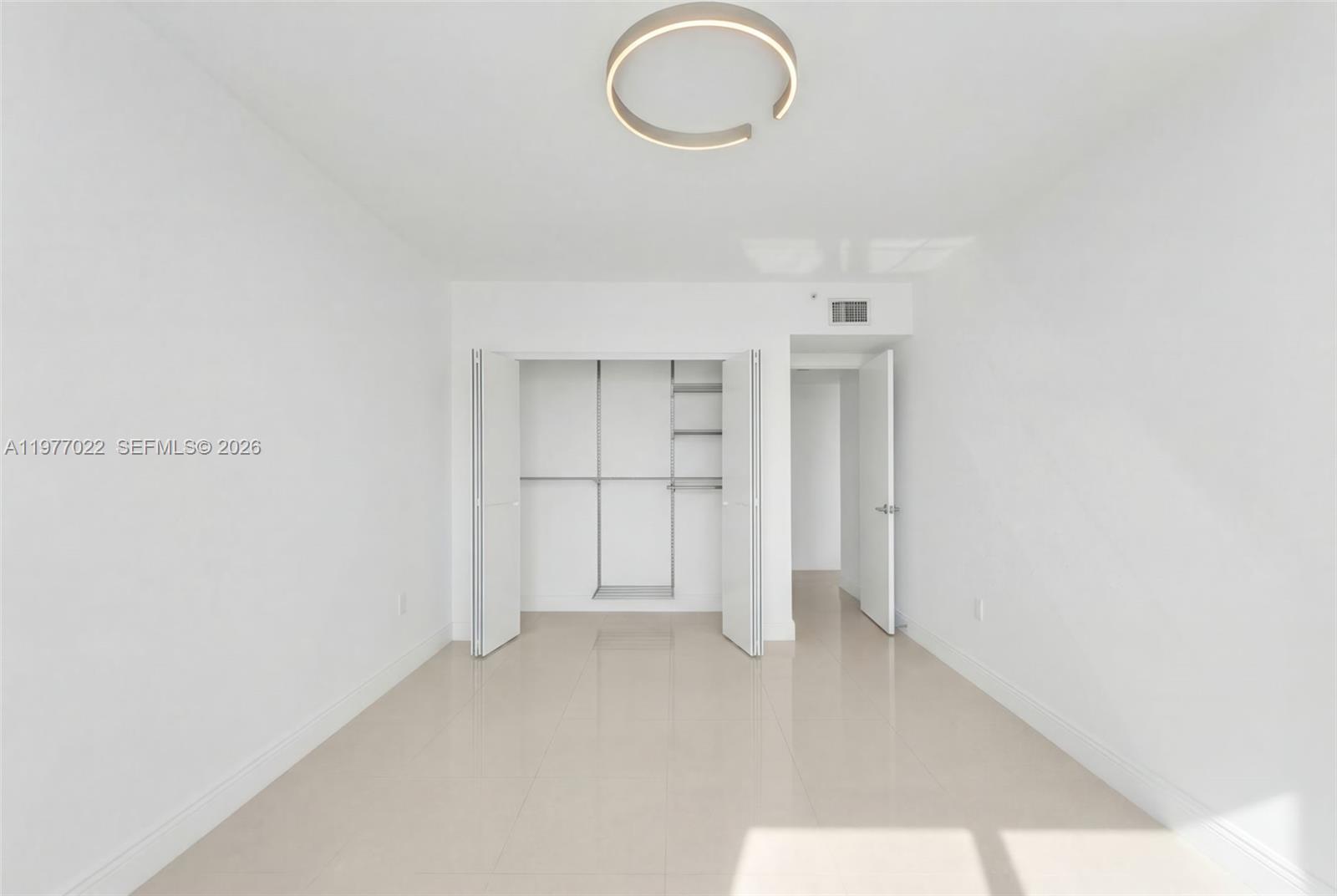 800 Claughton Is Dr #2804 Miami, FL 33131