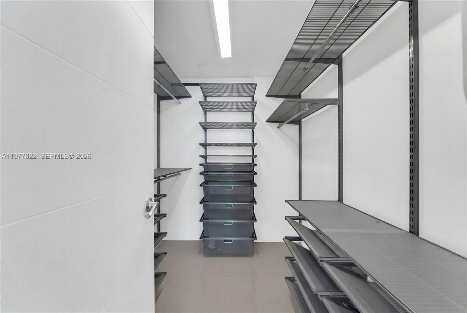 800 Claughton Is Dr #2804 Miami, FL 33131