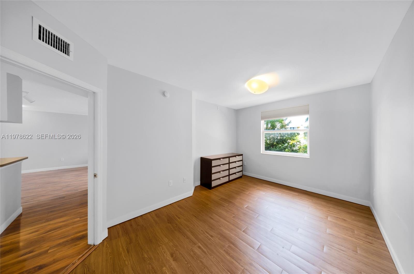 image Porto Bellagio Condo10