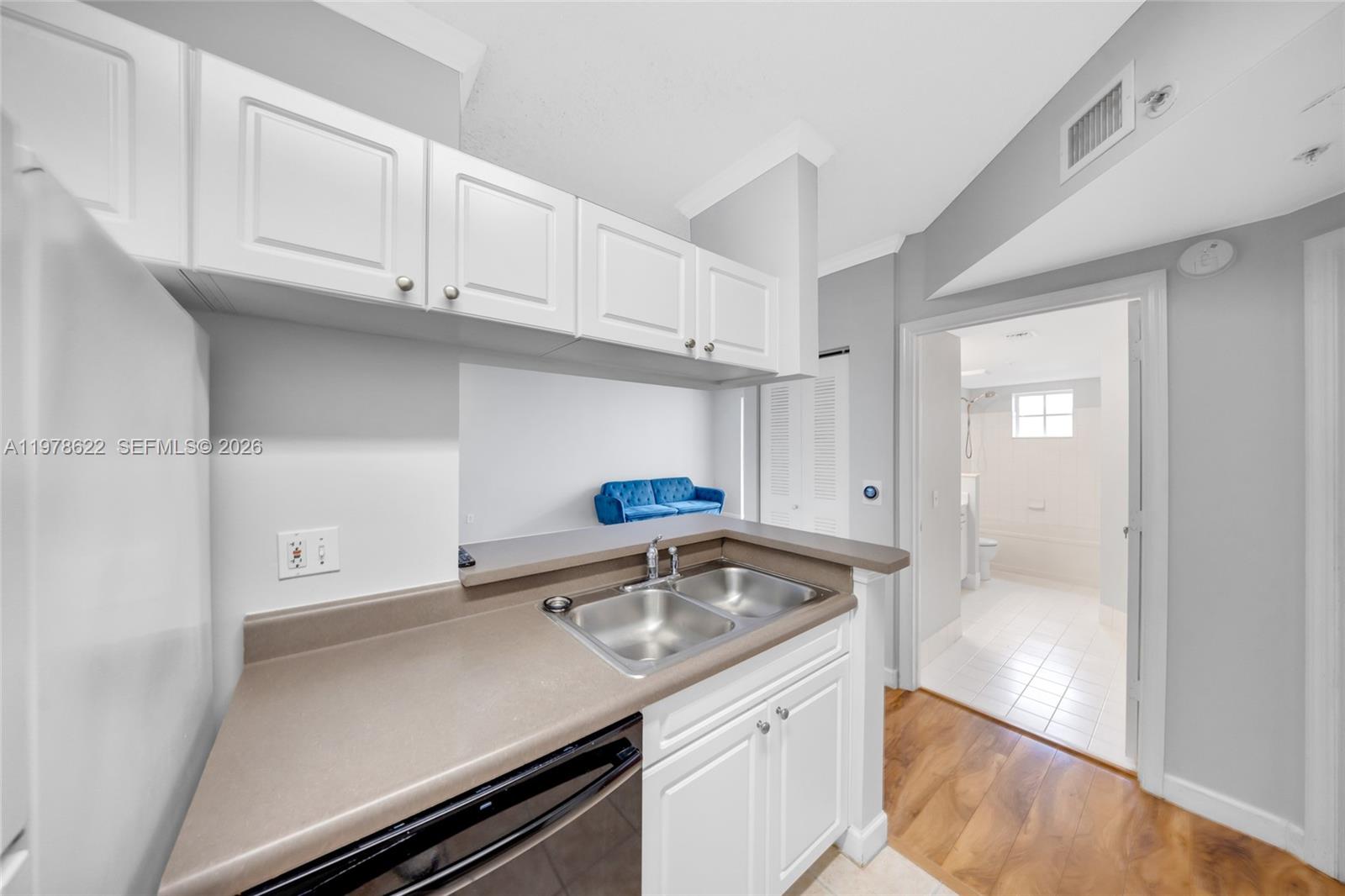 image Porto Bellagio Condo4