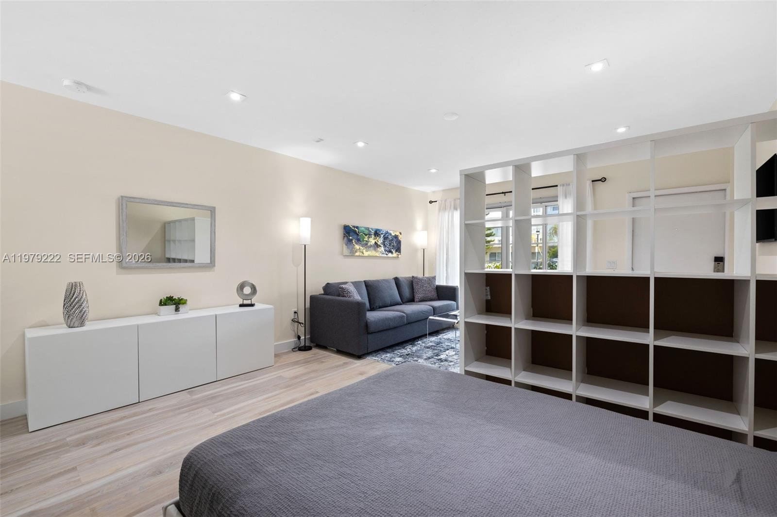 1241 14th St #4 Miami Beach, FL 33139