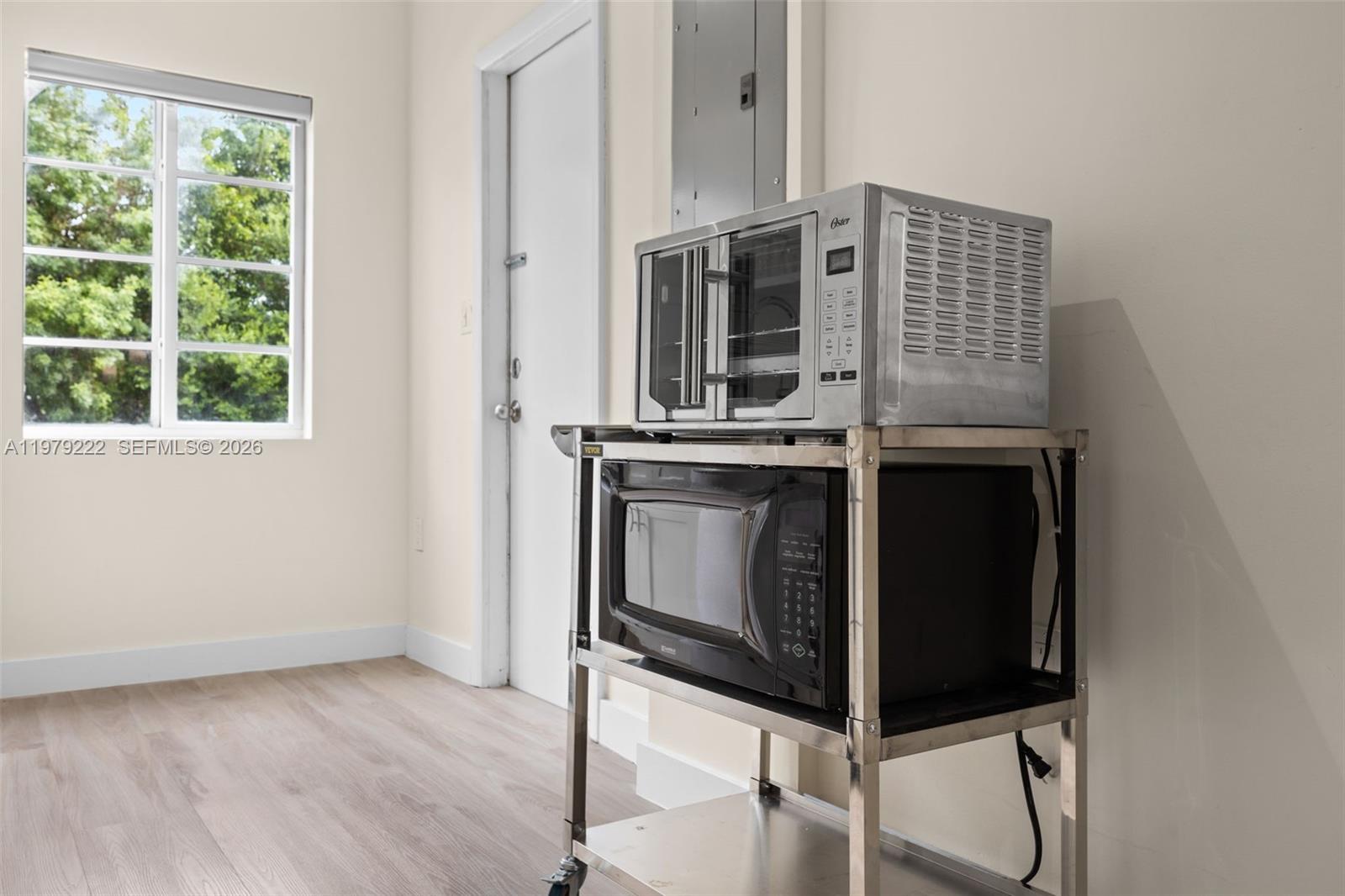 1241 14th St #4 Miami Beach, FL 33139