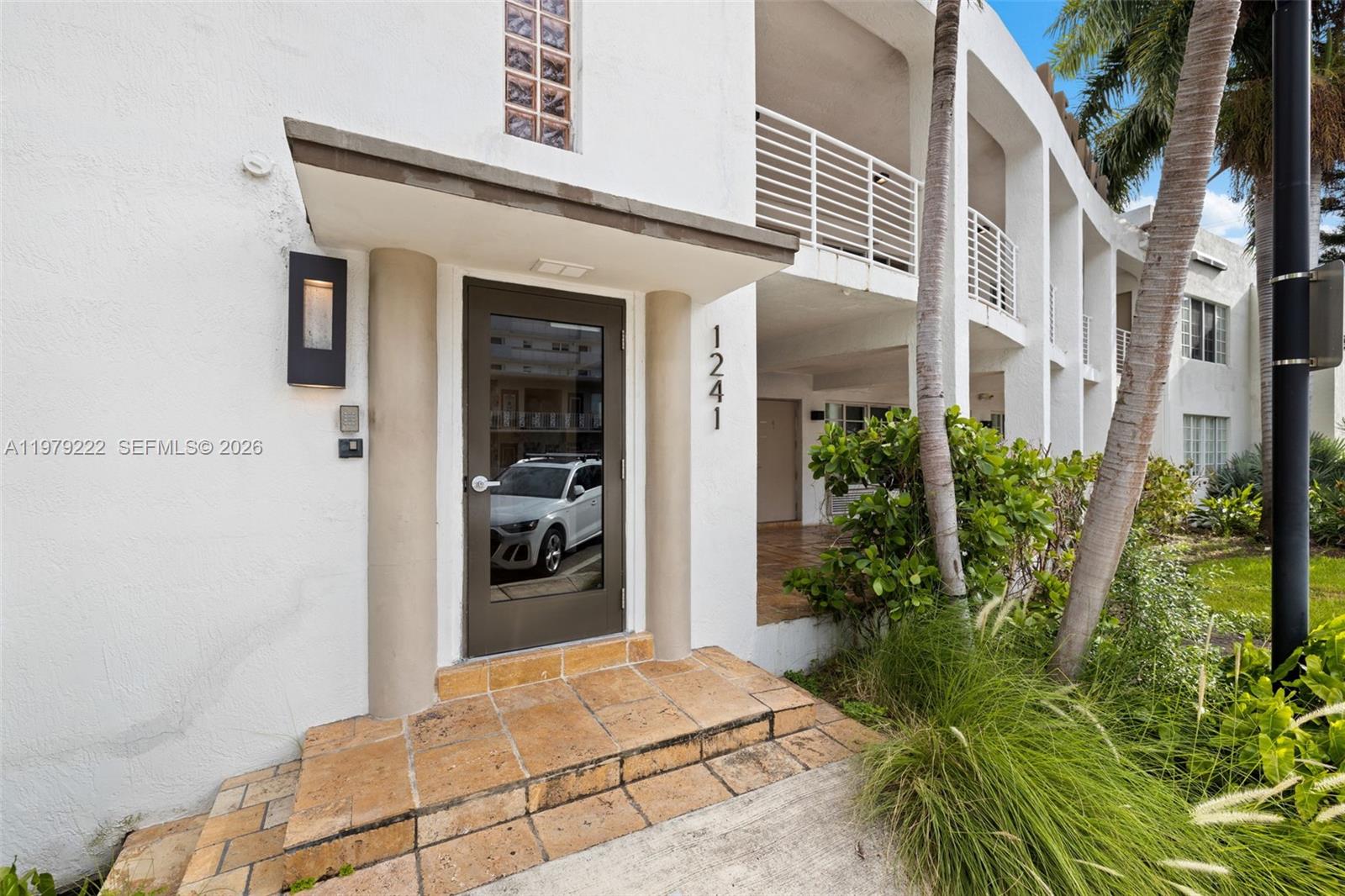 1241 14th St #4 Miami Beach, FL 33139