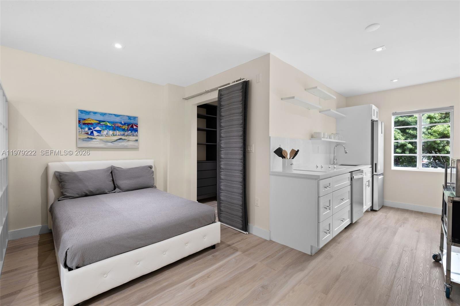 1241 14th St #4 Miami Beach, FL 33139