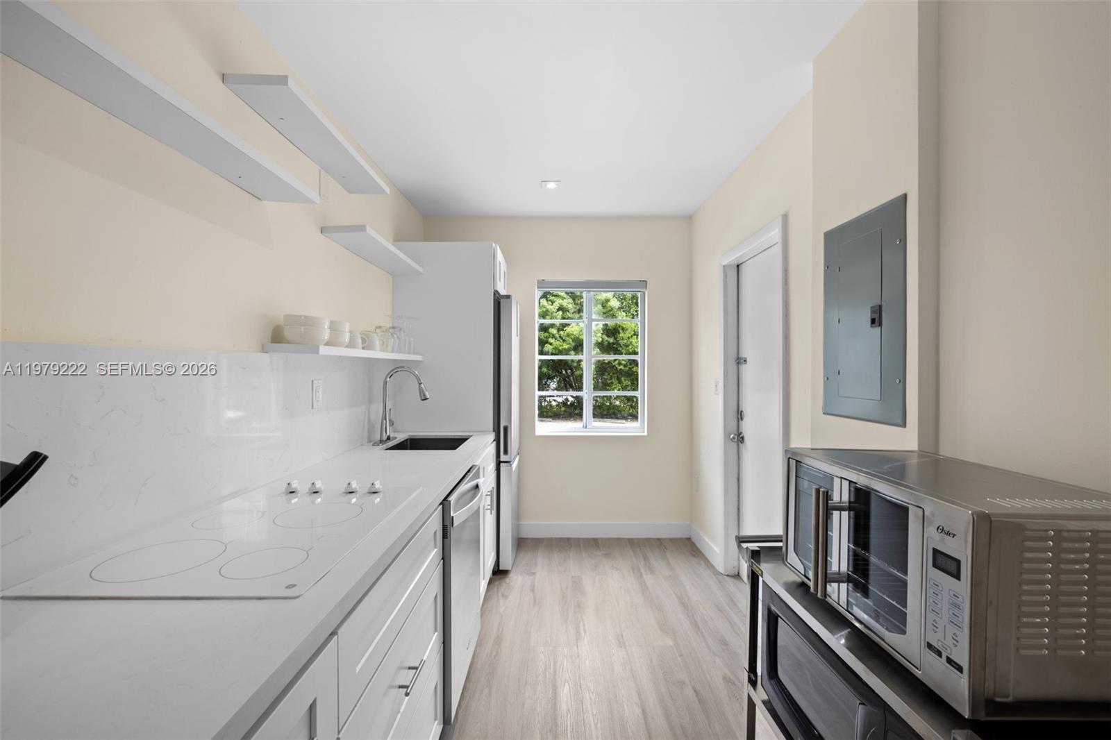 1241 14th St #4 Miami Beach, FL 33139