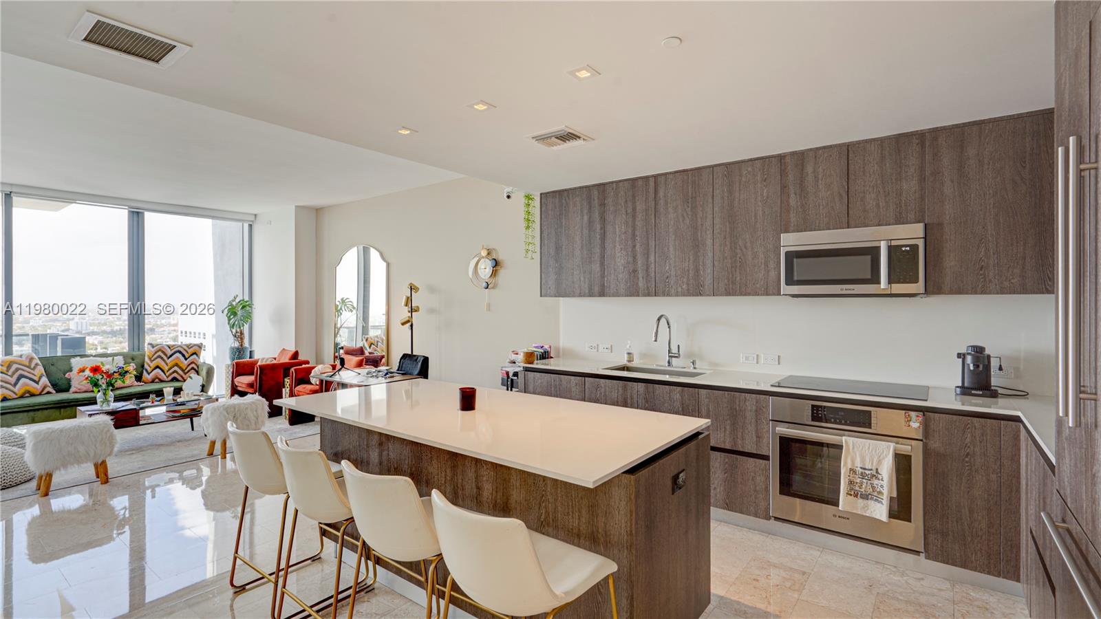 88 SW 7th St #2706 Miami, FL 33130